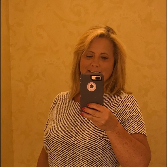 Meet your Posher, Deborah - Picture 1 of 1